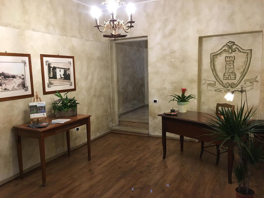 明乔河畔的瓦雷奇奥La Rocchetta住宿加早餐旅馆 外观 照片